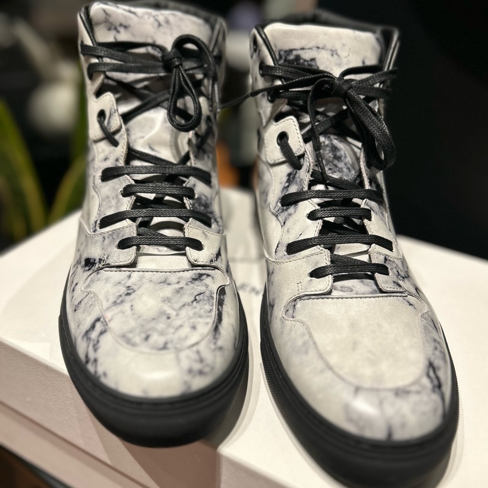 Balenciaga Higb Top White Marble Finished Leather Sneakers. Size 43 (10 US)